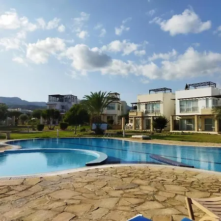 Turtle Bay Village Garden 2-bedroom Sea Апартаменты