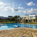 Turtle Bay Village Garden 2-bedroom Sea Apartamento