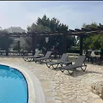 Turtle Bay Village Garden 2-bedroom Sea Apartamento *